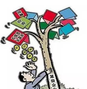 如何收取弱电资质挂靠费用及常见问题分析